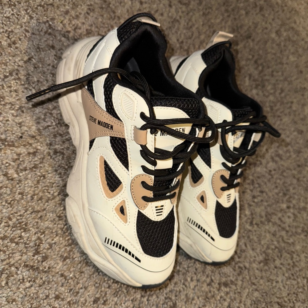 Steve Madden sneakers